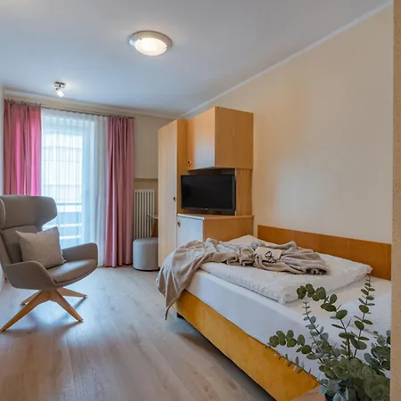 Nocker Hotel 3*