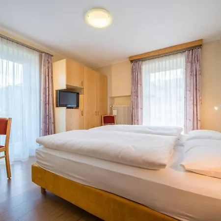 Nocker Hotel 3*